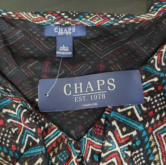 V-Neck Ruffle Top - Picture 2 of 8